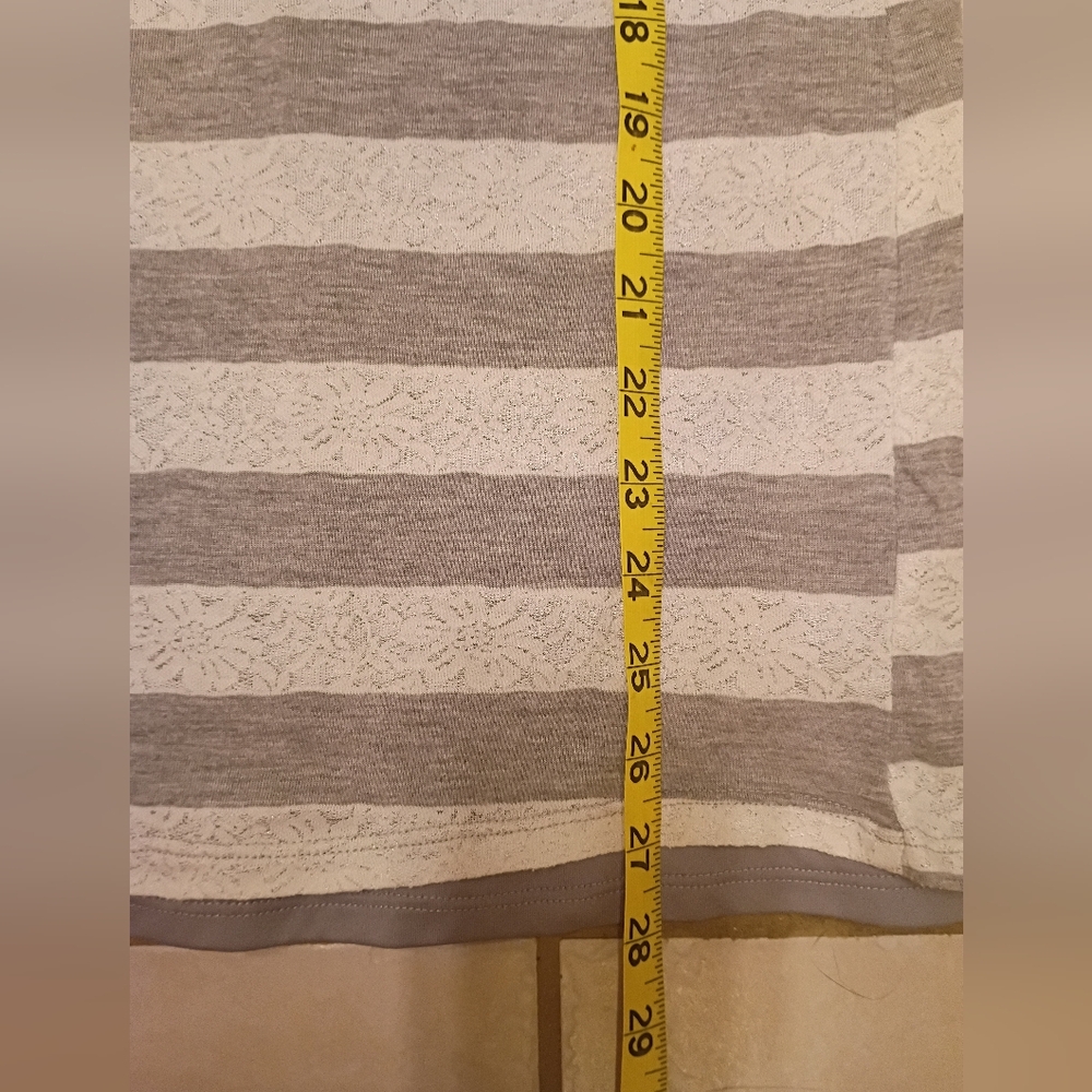 Amy Byer Gray and White Striped Casual Girls Dress Size 12 - Picture 5 of 5